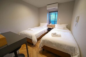 Twin Room, Garden View | Free WiFi - Fuji Elegance Hotel (Yamanakako)