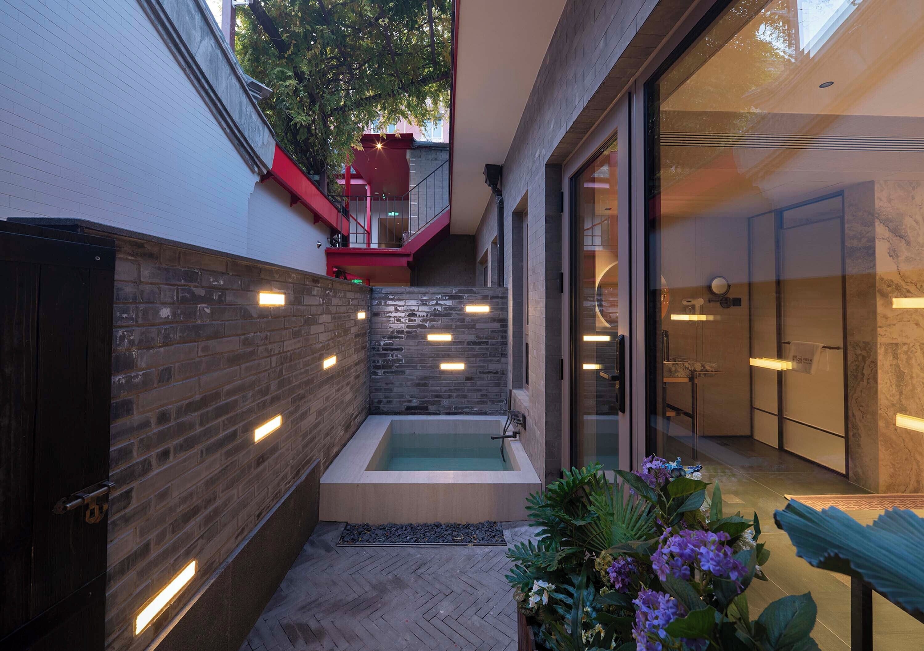 Junior-sviitti, näköala pihalle | Näkymä sisäpihalle