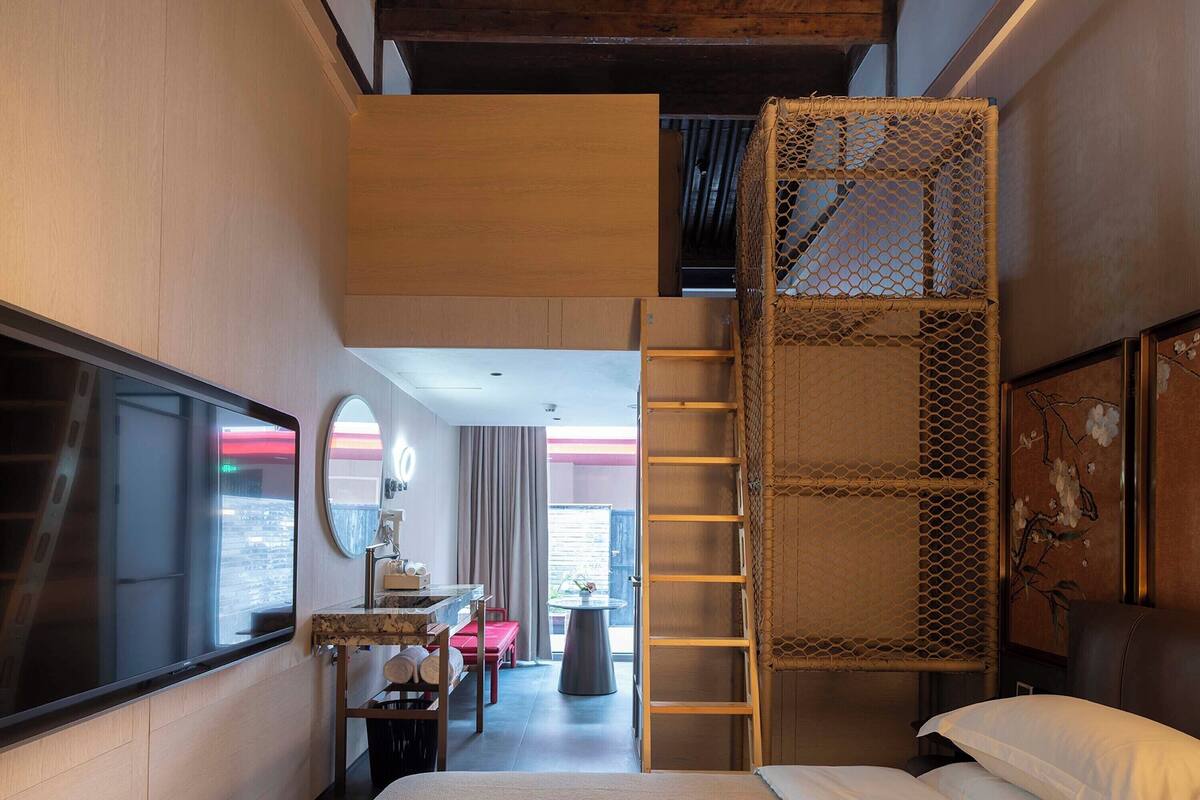 Dúplex familiar, vistas al patio | Escritorio, espacio para trabajar con un portátil, wifi gratis