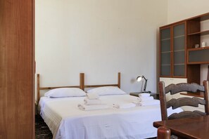 Iron/ironing board - Faenza Huge Apartment (Firenze)