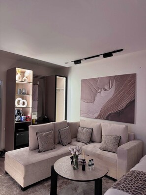 Deluxe Studio | Living area - Nour apartments  (Hawally)