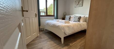 Fer et planche à repasser, Wi-Fi gratuit, draps fournis