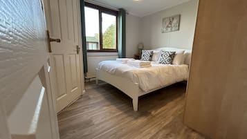 Bügeleisen/Bügelbrett, kostenloses WLAN, Bettwäsche