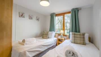 BĂŒgeleisen/BĂŒgelbrett, kostenloses WLAN, BettwĂ€sche