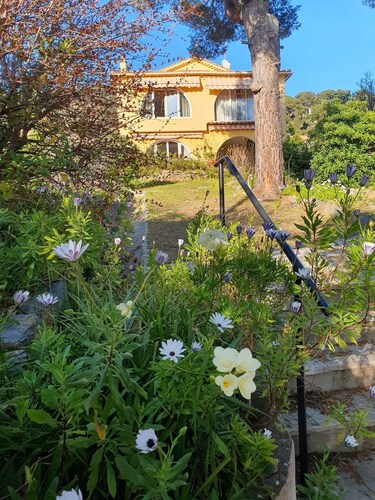 Maison familiale dans petite station balnéaire proche de la mer. Animaux tolérés