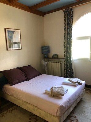 4 bedrooms, iron/ironing board, travel crib, free WiFi