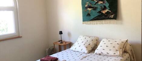 4 bedrooms, iron/ironing board, travel cot, free WiFi