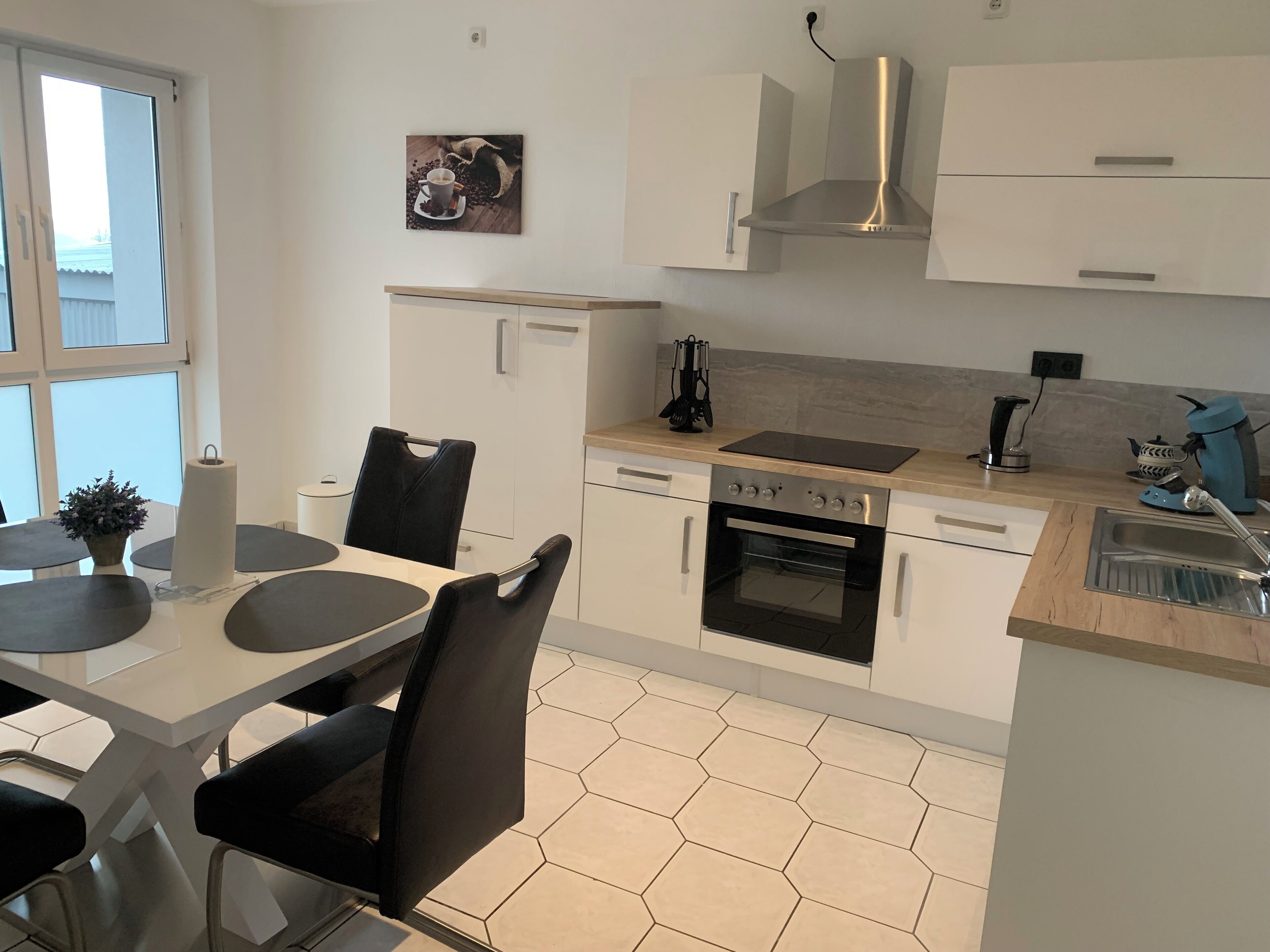 Micro-ondes, four, plaque de cuisson, lave-vaisselle