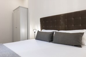 Iron/ironing board - Santo Spirito Living (Firenze)