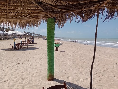 Beautiful and fresh, near... A GOSTOSO, EXCLUSIVE 50 METERS FROM THE BEACH!