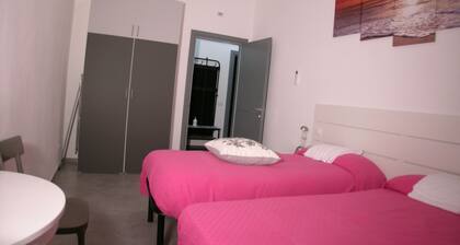 A4 minutes walk from the central station apartment "LAMARMORA9" with2balconies