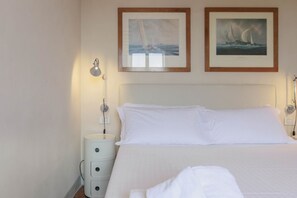 Iron/ironing board - Sweet House in Santo Spirito (Florence)