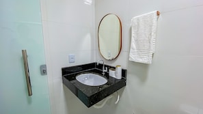Classic Apartment | Bathroom - Condomíno American Praia  (Porto Seguro)