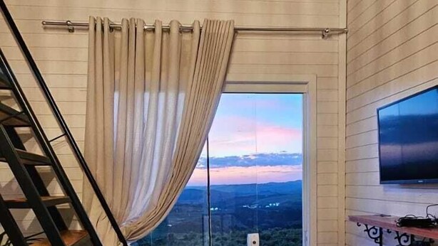 Gambar tidak terklasifikasi, 1 dari 6, tombol