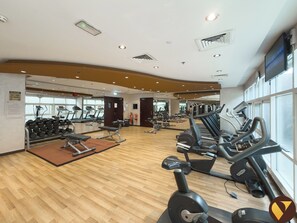 Gym - Siraj Tower Arjan near Miracle Garden (Dubai)