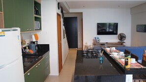 Private kitchen - Ruby House # private pool, great location on the beach, 150m from the shore. (São Sebastião)