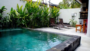 Pool - Ruby House # private pool, great location on the beach, 150m from the shore. (São Sebastião)