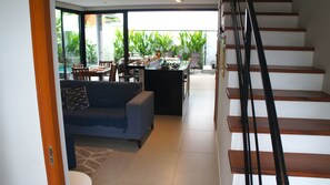 Interior - Ruby House # private pool, great location on the beach, 150m from the shore. (São Sebastião)