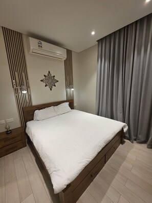 Iron/ironing board, WiFi, bed sheets - Rotana Hawana Luxurious Apartment RV06-101 (Salalah)