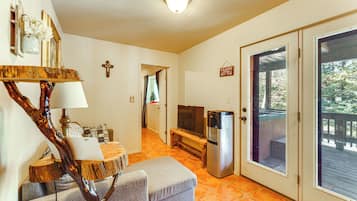 Apartment (1 Bedroom) | Interior