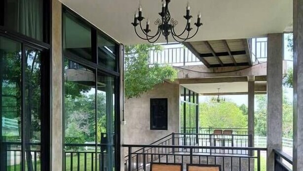 Familienvilla, Veranda, Blick auf die Anlage | Terrasse/Patio
