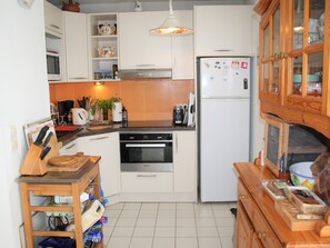 Fridge, microwave, oven, stovetop - House for 4, near Kercambre Beach, St-Gildas-de-Rhuys (Saint-Gildas-de-Rhuys)