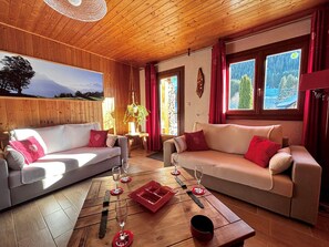 TV, fireplace - Garden flat with Wi-Fi, terraces near ski slopes (Notre-Dame-de-Bellecombe)