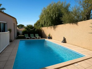 Pool - Spacious Villa in St Cyprien Plage with Private Pool (Saint-Cyprien)