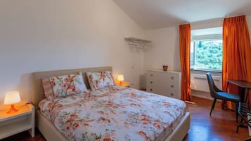 1 chambre, bureau, Wi-Fi gratuit, draps fournis