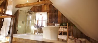 Le Vieil Âtre - Rustic chalet & spa