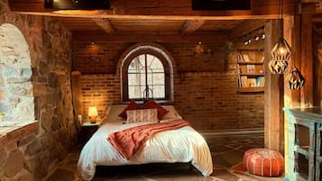 2 bedrooms, iron/ironing board, travel cot, free WiFi