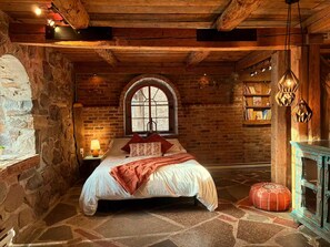 2 habitaciones, tabla de planchar con plancha y cuna de viaje 