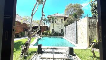 Indoor pool, outdoor pool