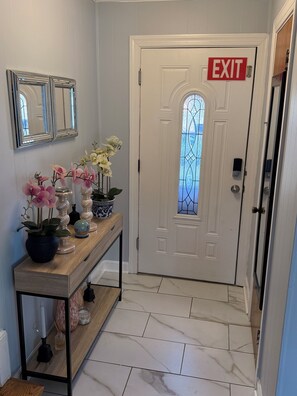 Interior - Modern Comfort house & Convenience Near DC (Upper Marlboro)