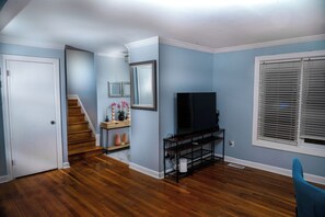 Interior - Modern Comfort house & Convenience Near DC (Upper Marlboro)