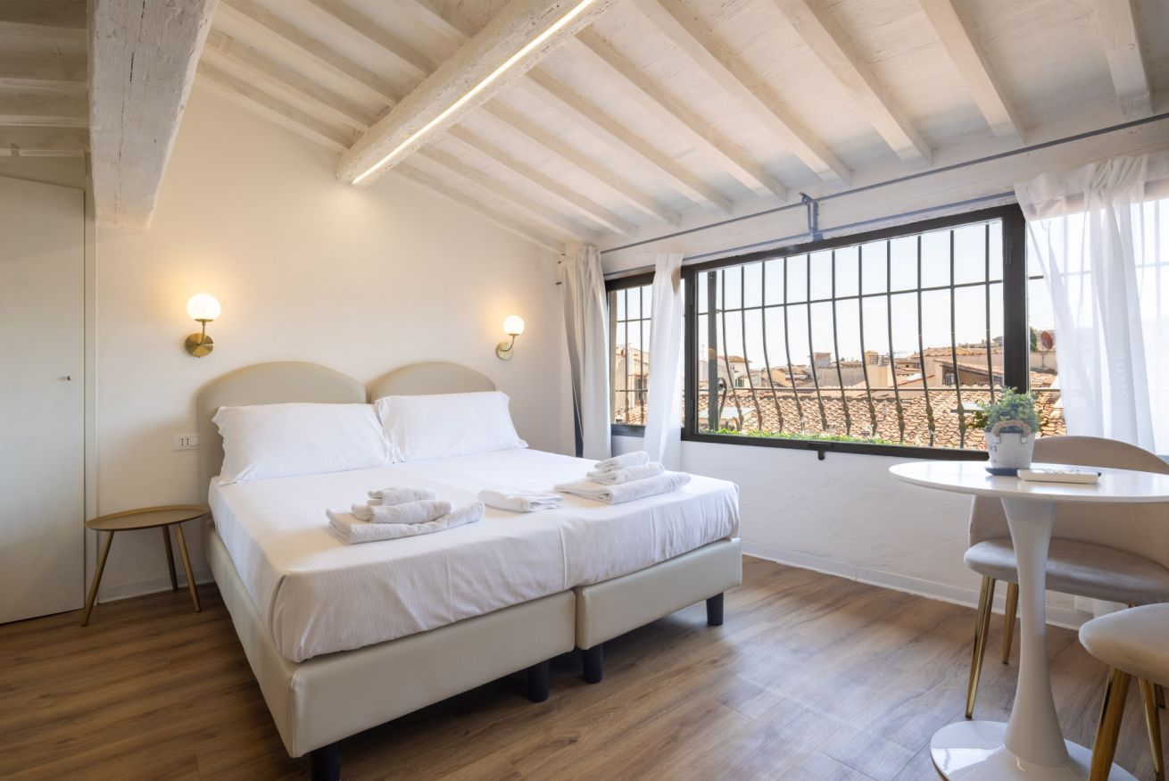 1 bedroom, soundproofing, iron/ironing board