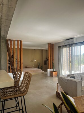 Interior - Atypical gîte in the heart of the vineyards and close to the sea (Caves)