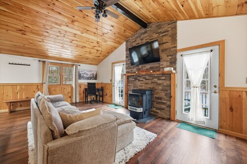 [NEW] Cozy Cabin near Gunstock & Lake Winni