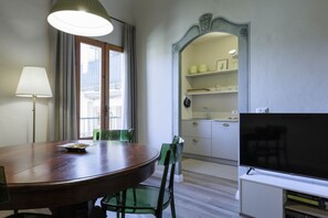 Dining - Oltrarno Elegant Apartment (Firenze)