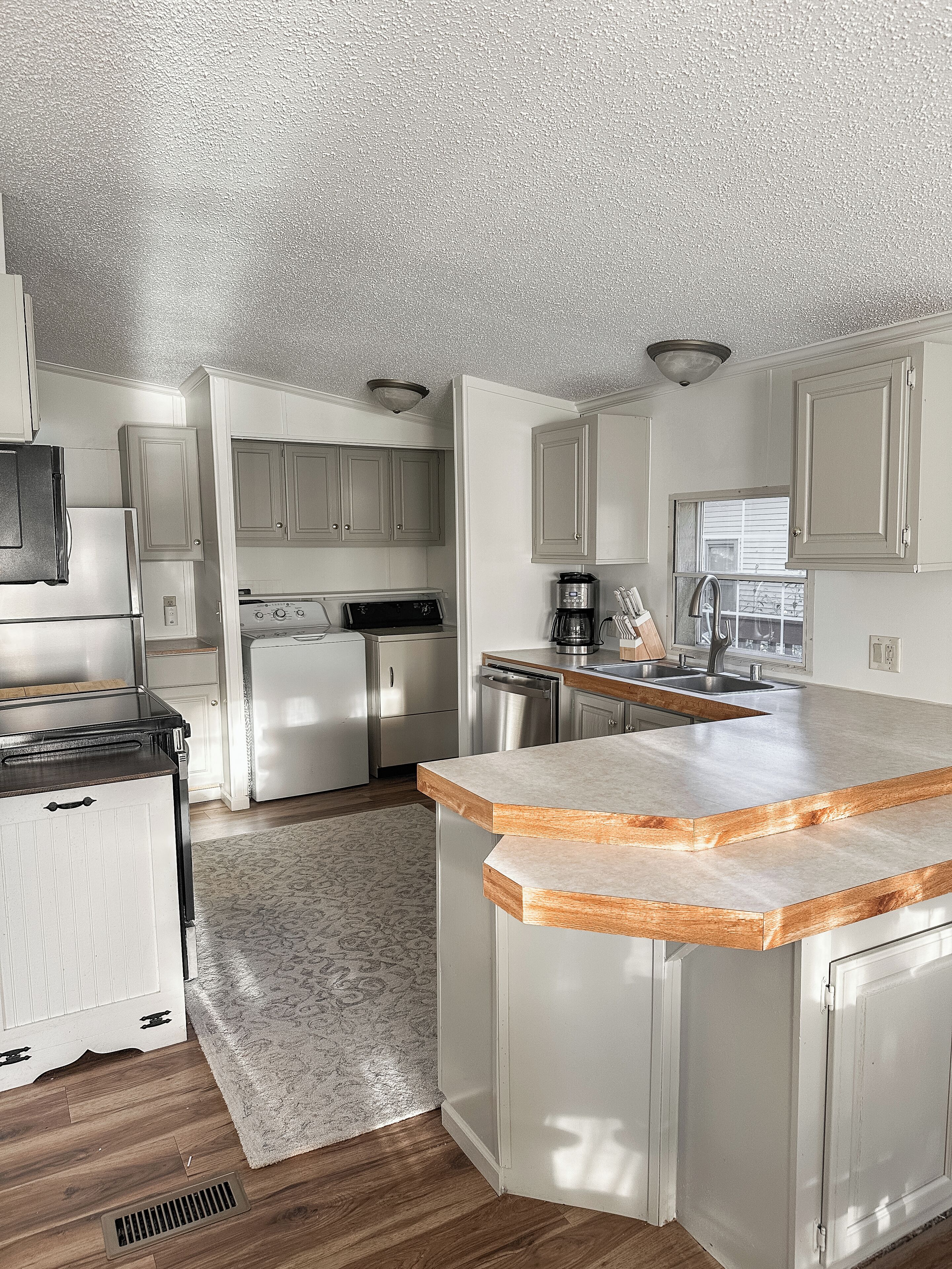 Mikrobølgeovn og oppvaskmaskin