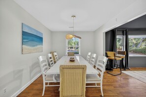 Dining - The Oriole | Dog-Friendly | Game Room • Near Wrightsville Beach & UNCW (Wilmington)