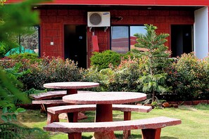 Exterior detail - Hotel Green Crystal (Mahabaleshwar)