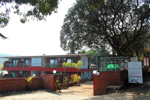 Exterior - Hotel Green Crystal (Mahabaleshwar)