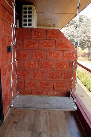 Standard Room, Air conditioning | Balcony - Hotel Green Crystal (Mahabaleshwar)