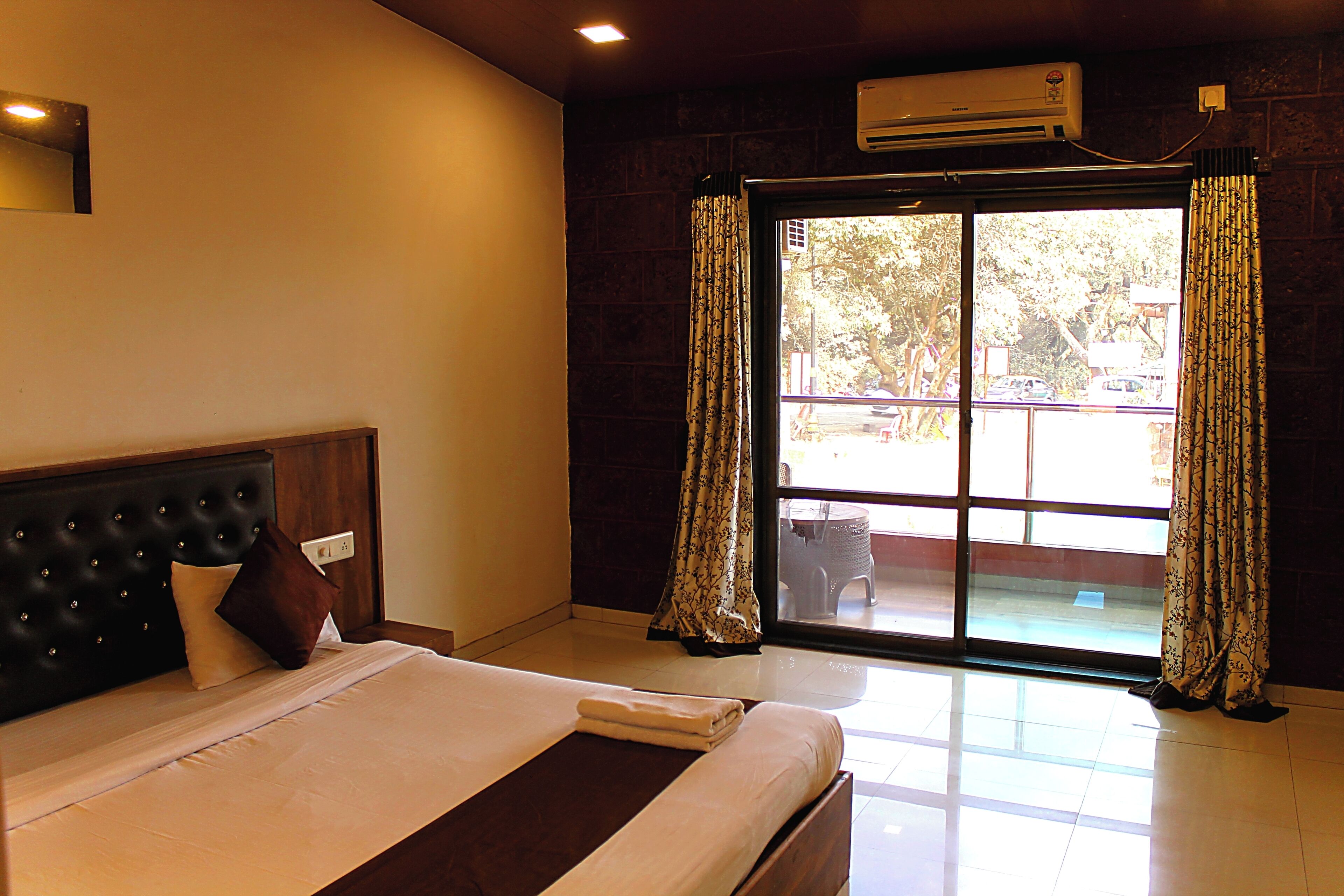 Phòng Tiêu chuẩn, máy điều hòa | Bàn, khu vực làm việc phù hợp cho laptop 