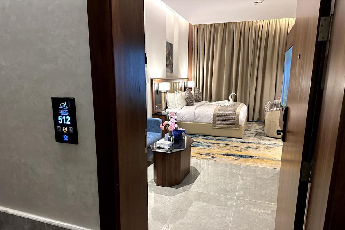 Deluxe Room, City View | Egyptian cotton sheets, premium bedding, down comforters, pillowtop beds