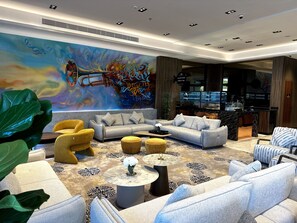 Coin salon dans le hall