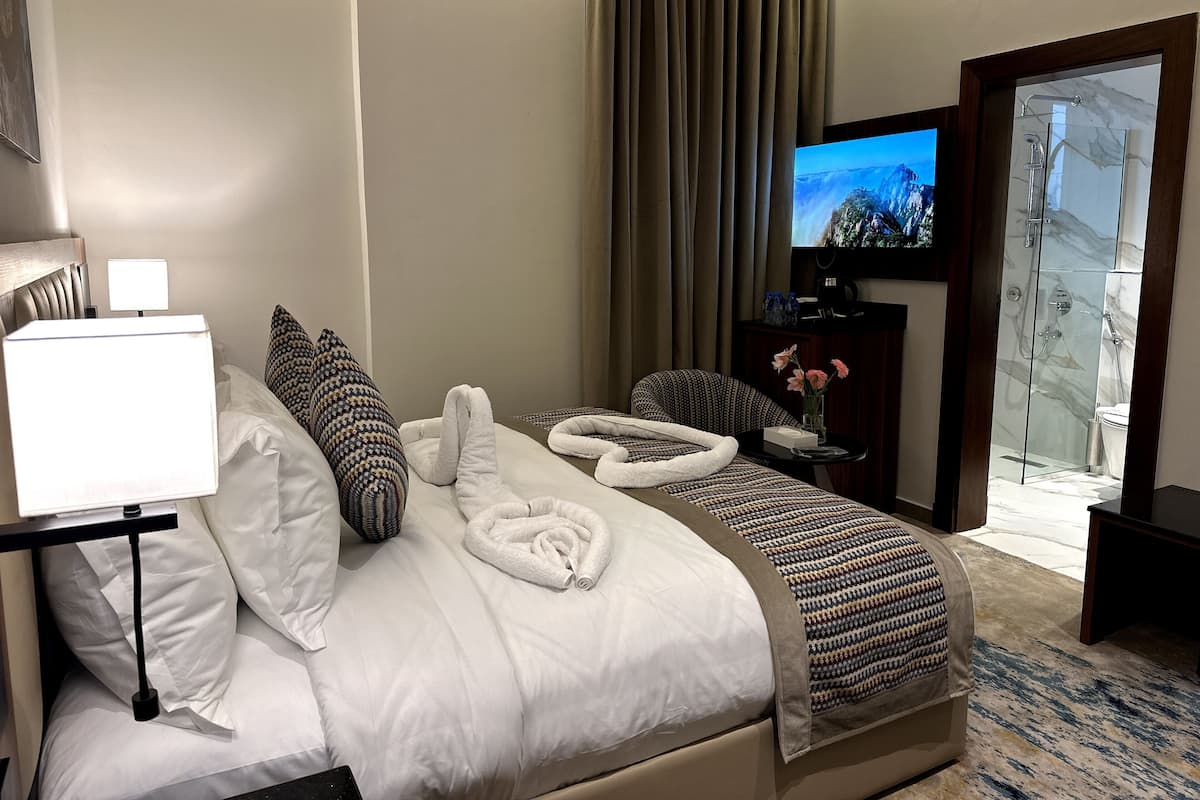 Standard Single Room | Egyptian cotton sheets, premium bedding, down comforters, pillowtop beds