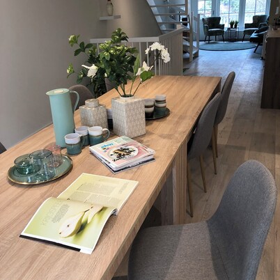 Delightful luxury home for business and private travelers (10P). Heart of downtown!