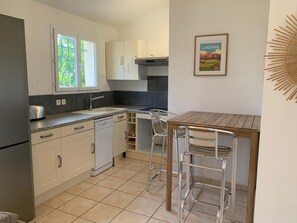 Private kitchen - Apartment Les Emeraudes (Roquebrune-sur-Argens)